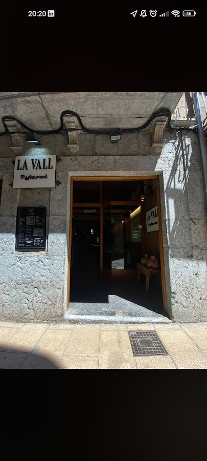 LA VALL Restaurant