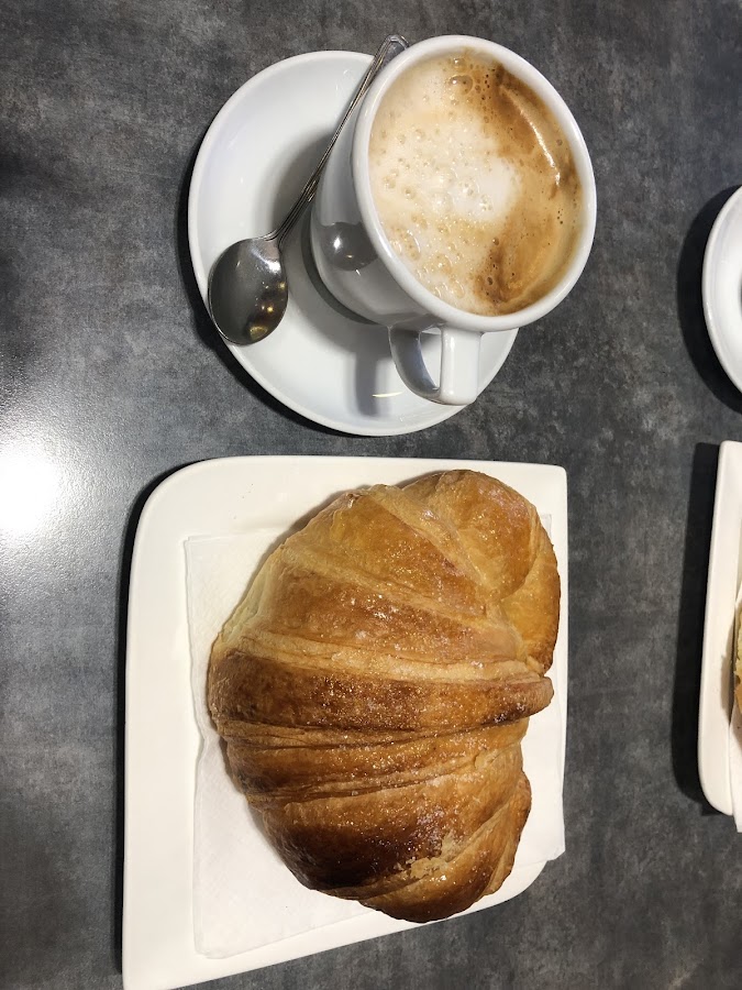 Pastiseria Cafeteria Triangle