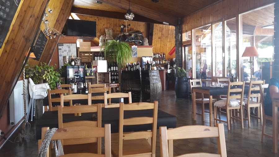 Snack Bar Restaurant