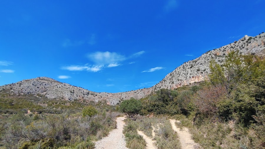 Zona de bienvenida de visitantes del Montgrí